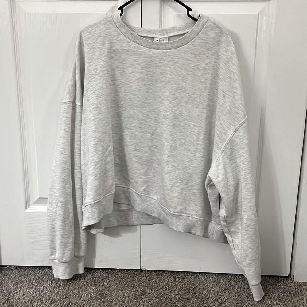H&M Heather grey Crewneck FOR SALE